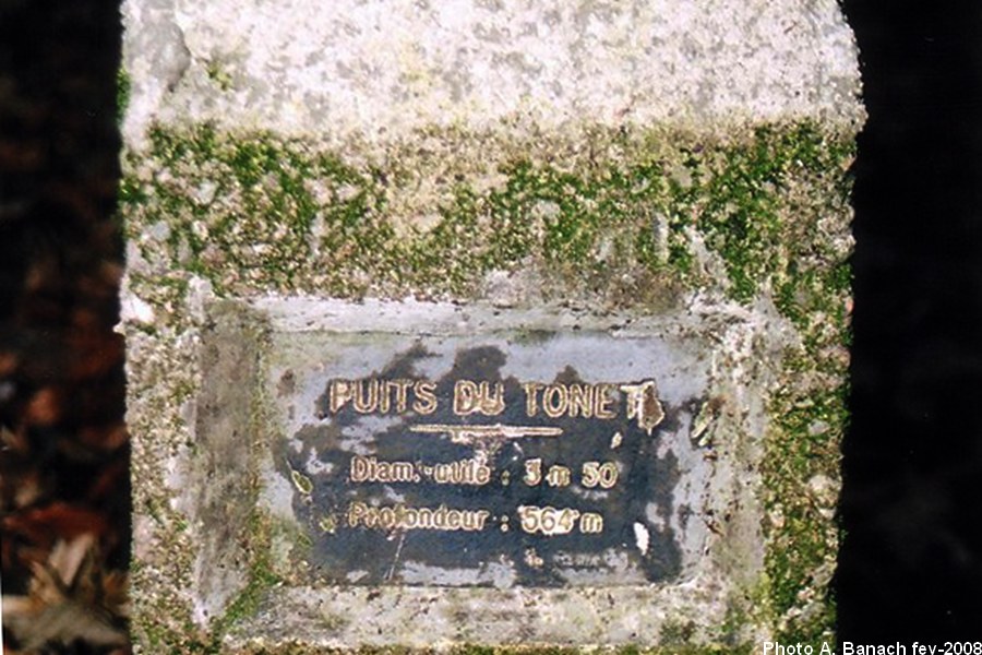Plaque gravée