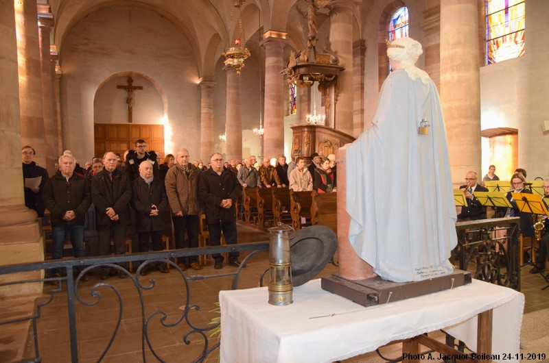 Sainte Barbe face aux paroissiens