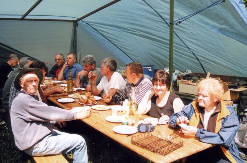 Le repas sous le stand