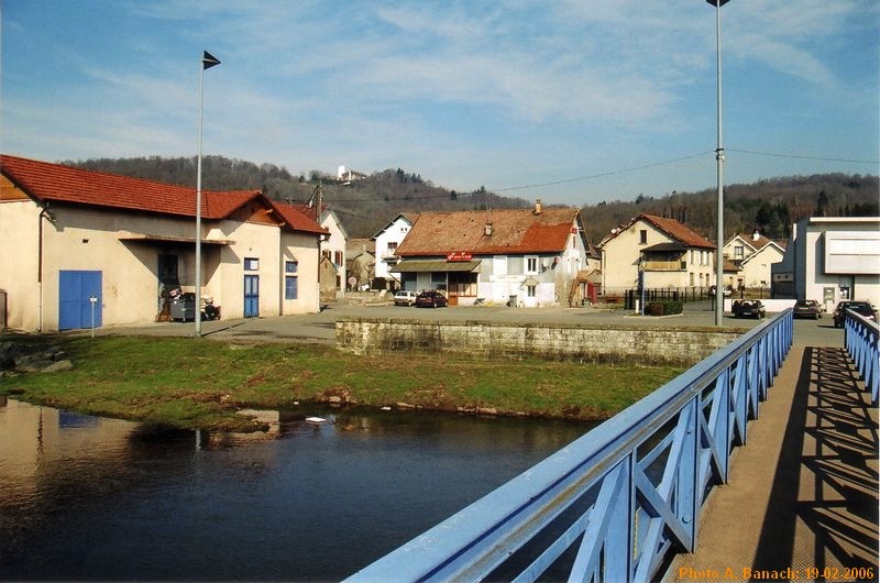 Passerelle sur le Rahin