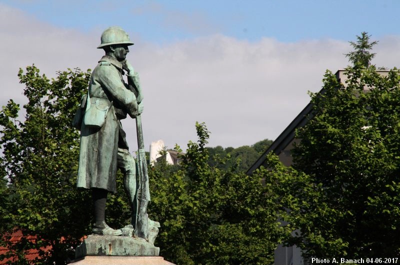 Statue du Poilu