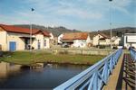 La passerelle et les anciens abattoirs