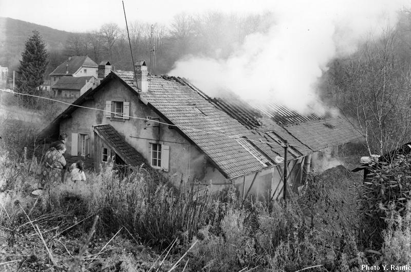 Les écuries en feu