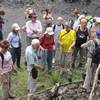 Le groupe vers le terril sainte-pauline