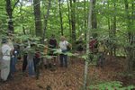 Le groupe devant le puits de la Croix