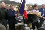 Hommage au cimetière