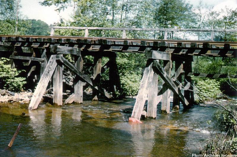 Ancien pont sur le Rahin