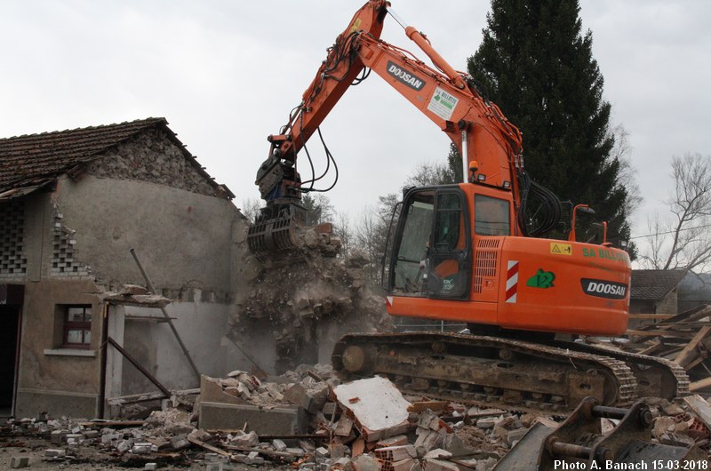 Destruction garages