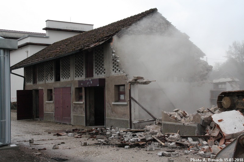Destruction garages