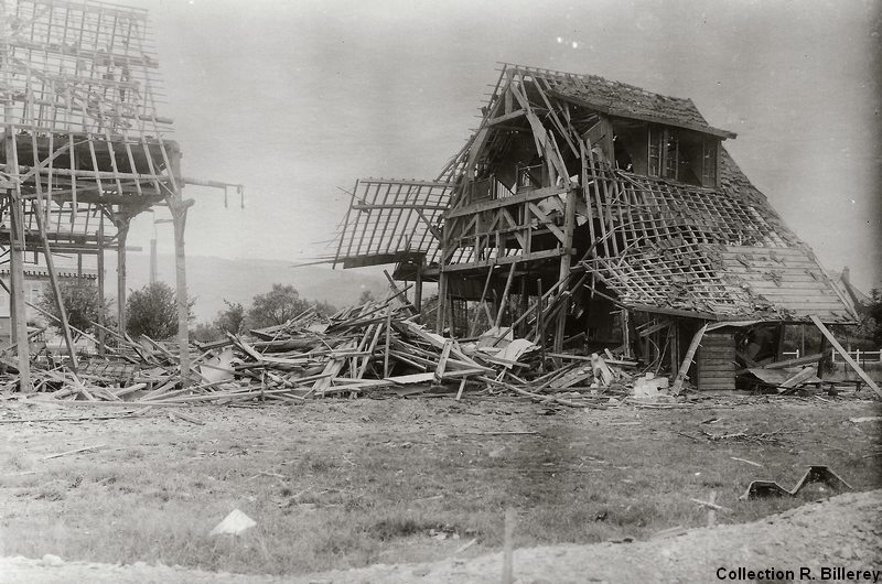 Salle des fêtes bombardée