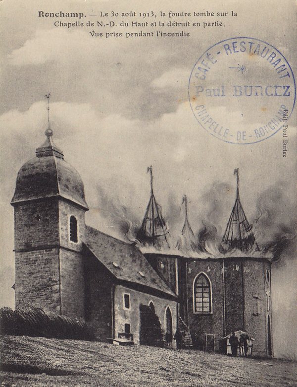 Chapelle en feu