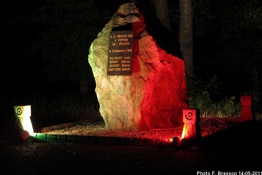 Stèle illuminée