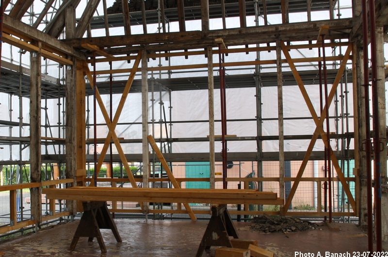 Pièces de bois en X
