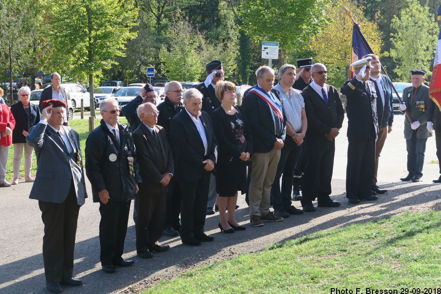 Salut des autorités