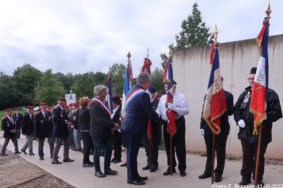 Salut et remerciements